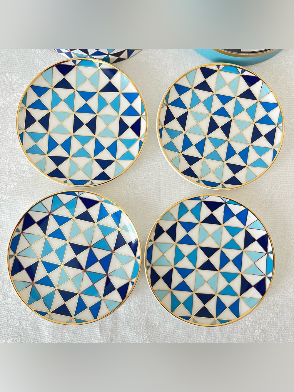 Jonathan Adler NWT Sorrento Blue and White Geometric Coaster Set of Four - Picture 8 of 13